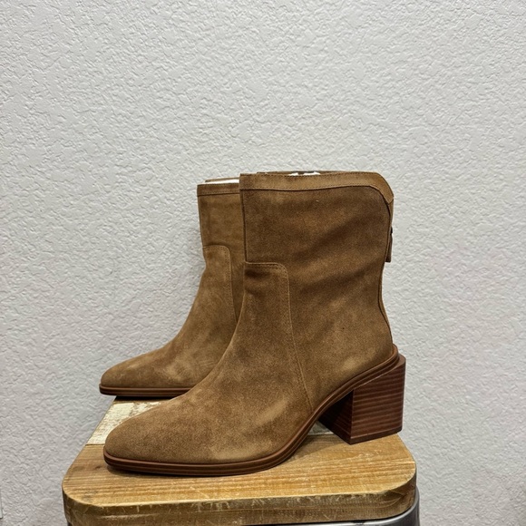 Vince Camuto Kortimy Suede Heeled Boots Size 10 - Picture 4 of 7